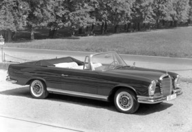 1961 Mercedes-Benz 220 SEb Cabriolet