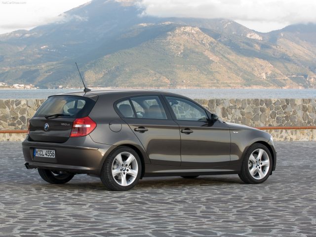 2004 BMW 1er E87