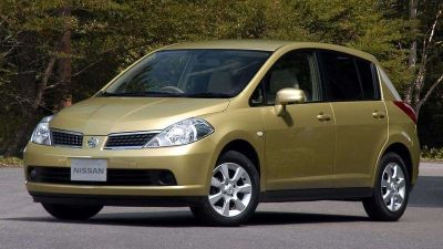 2004 Nissan Tiida